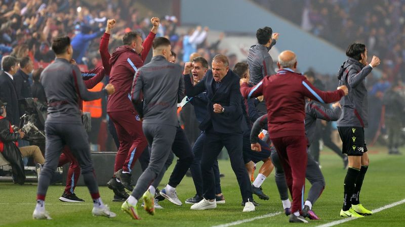 Abdullah Avcı'nın şampiyonluk sevinci