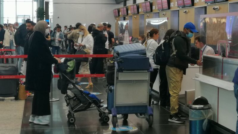 Bayram öncesi tatilcilerden hava ulaşımına yoğun ilgi