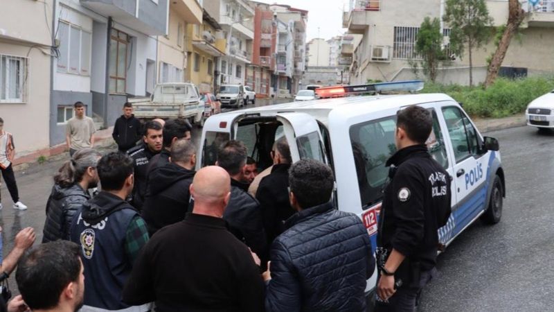 Aydın'da alkollü sürücü yardıma gelen polislere saldırdı