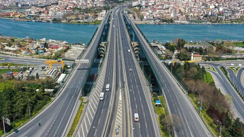Bayramın ilk sabahı İstanbul caddeleri boş kaldı