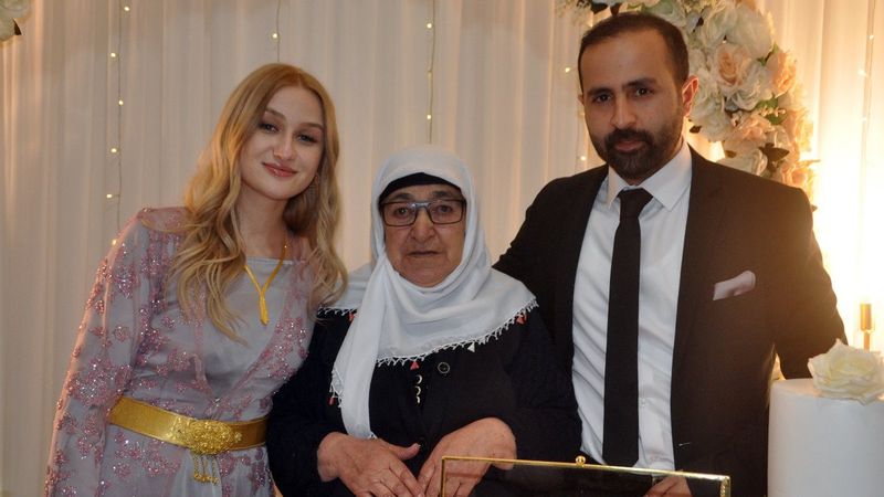 Savaş nedeniyle ülkesinde nişan yapamayan Ukraynalı gelin Hakkari'ye geldi