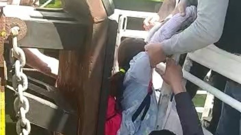 Bursa'da kız çocuğu denize düştü