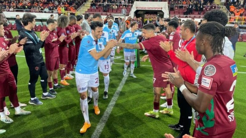 Hatayspor'dan şampiyon Trabzonspor'a alkış