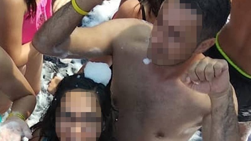 Antalya'da köpük partisi fotoğrafı boşanma delili oldu