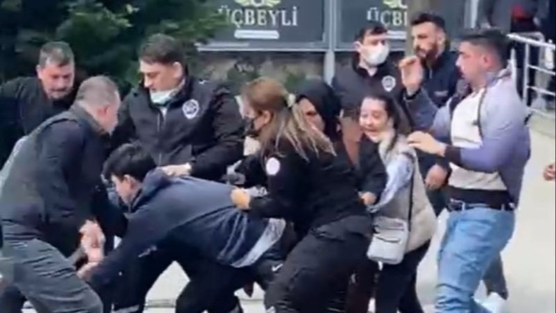 Kocaeli'de hastanedeki kuzenler birbirine girdi