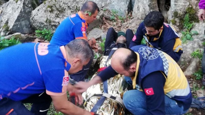 Osmaniye'de kayalıklardan düşen vatandaşın imdadına AFAD yetişti