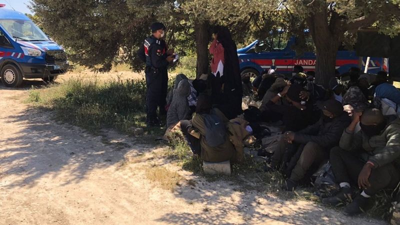 Çeşme'de Yunanistan'a geçmeye çalışan göçmenler yakalandı