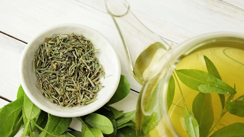 Herkes zayıflatıyor diye biliyor ama... Yeşil çayı bir de böyle kullanın!