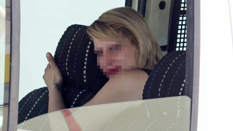 Antalya'da iç çamaşırı çaldığı ortaya çıkıp, kasiyere bıçak çeken kadın serbest kaldı