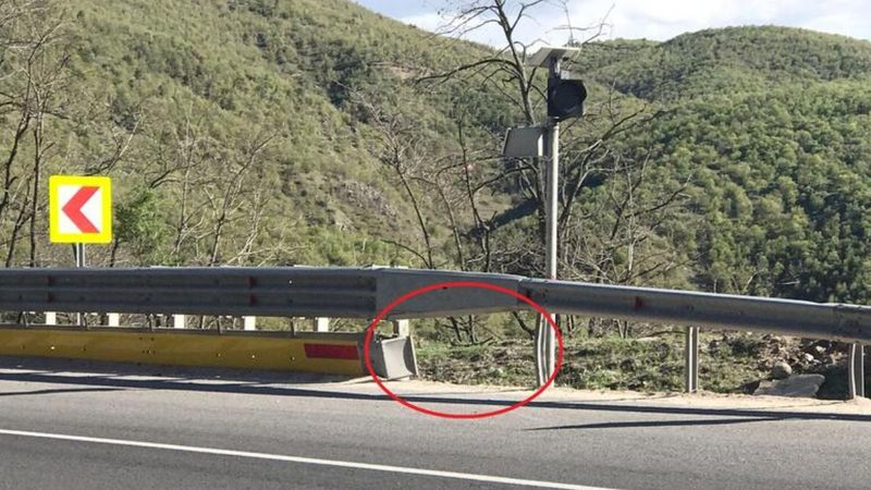 Ankara'da bariyerlere 1 metre kala kaza yapan motosikletli çift kurtarılamadı