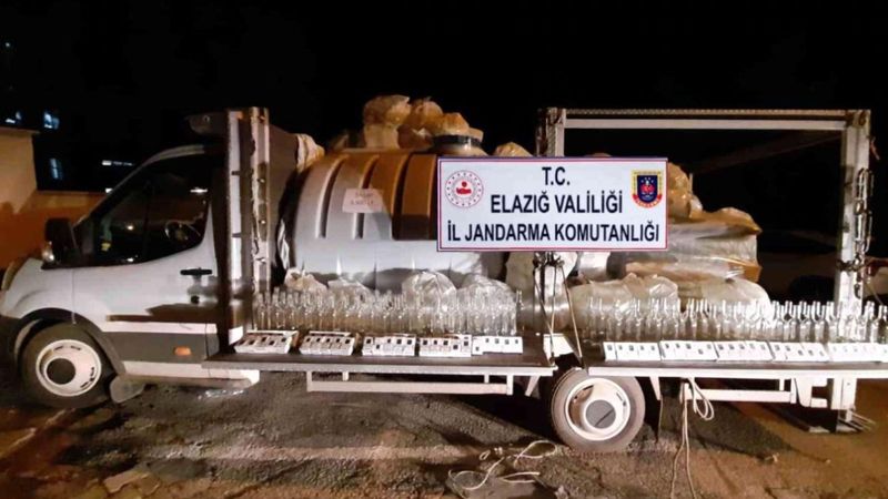 Elazığ'da 3 bin 500 litre kaçak içki ele geçirildi