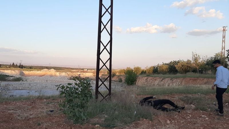Gaziantep'te hırsızlık zanlısı, elektrik direğinin dibinde ölü bulundu