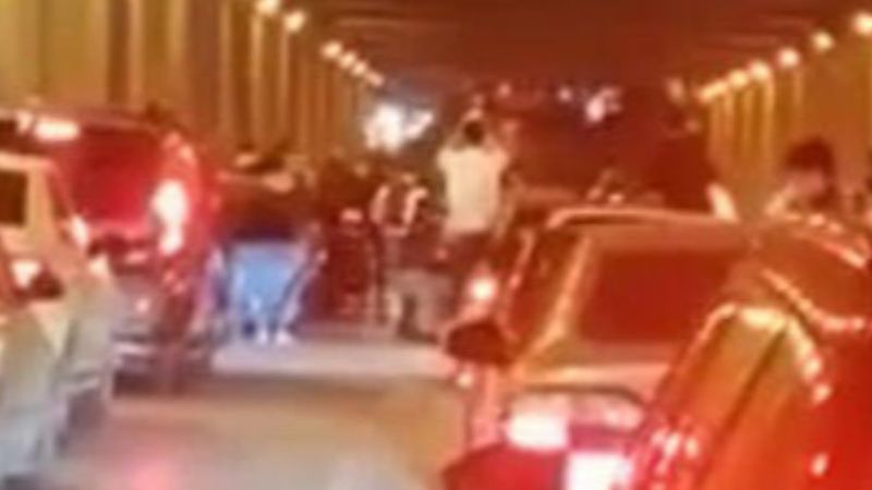 Kocaeli’de asker konvoyu tüneli kapattı, havaya ateş açtı