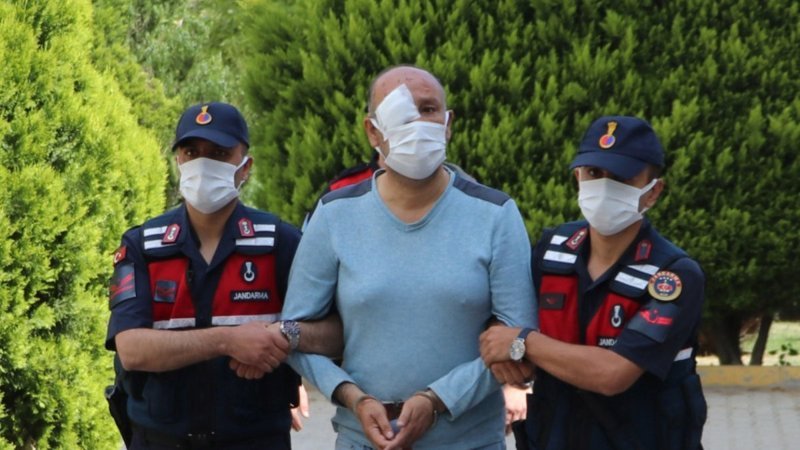 Denizli'de sevgilisiyle arkadaşını asitle yaktı