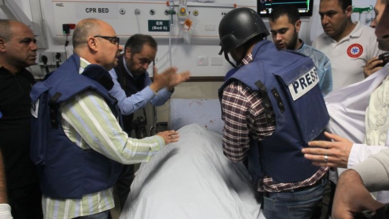 İsrail askerlerinin açtığı ateş, El Cezire'nin kadın muhabirini öldürdü