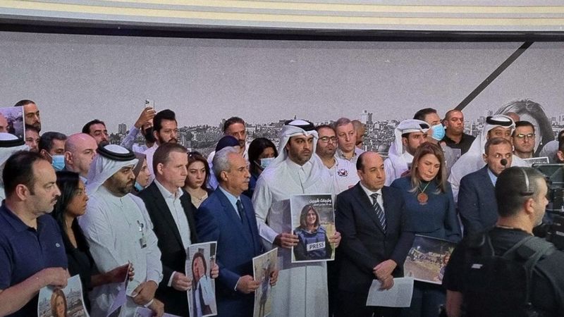 El Cezire çalışanları, Şirin Ebu Akile'nin öldürülmesinin ardından toplandı