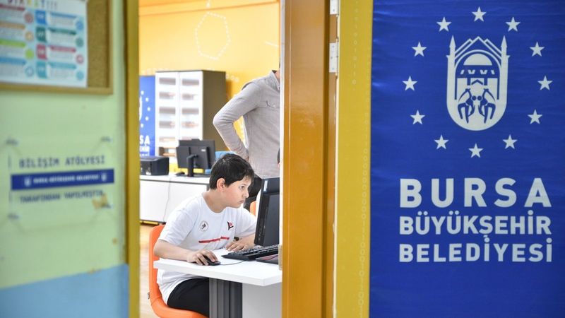 Bursa Büyükşehir Belediyesi'nden eğitime teknoloji desteği