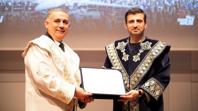 İTÜ, Selçuk Bayraktar'a fahri doktora unvanı verdi