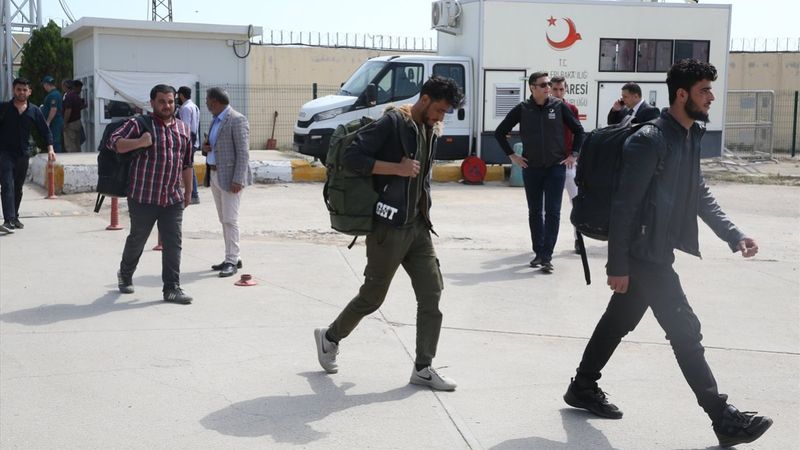 Suriyelilerin gönüllü geri dönüşleri devam ediyor