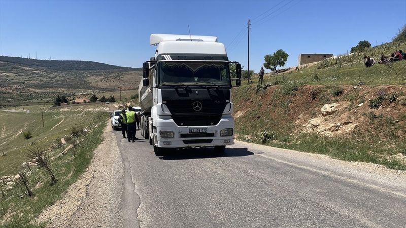 Kilis'te 8 yaşındaki çocuk kamyonun altında can verdi