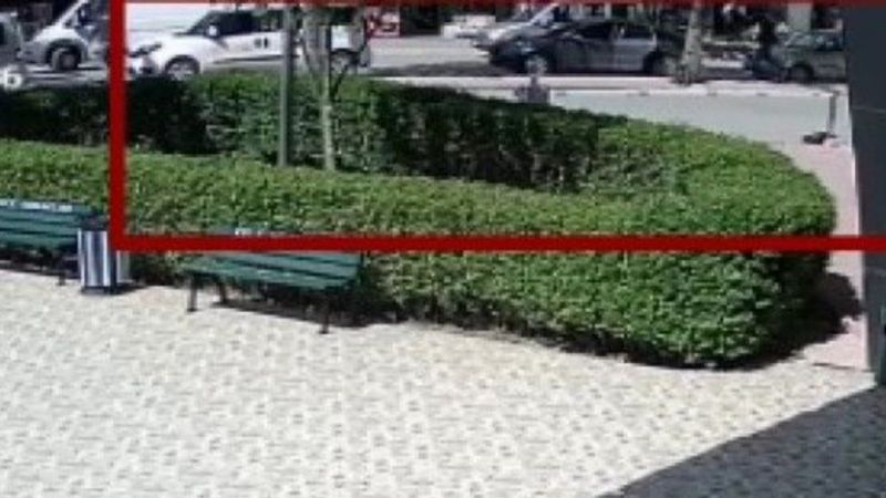 Konya'da otomobilindeki 300 bin lirayı çaldılar