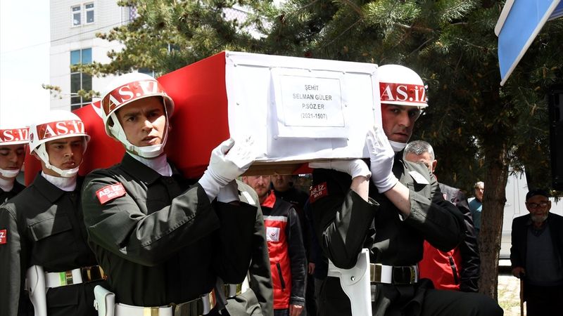 Şehit Selman Güler, son yolculuğuna uğurlandı