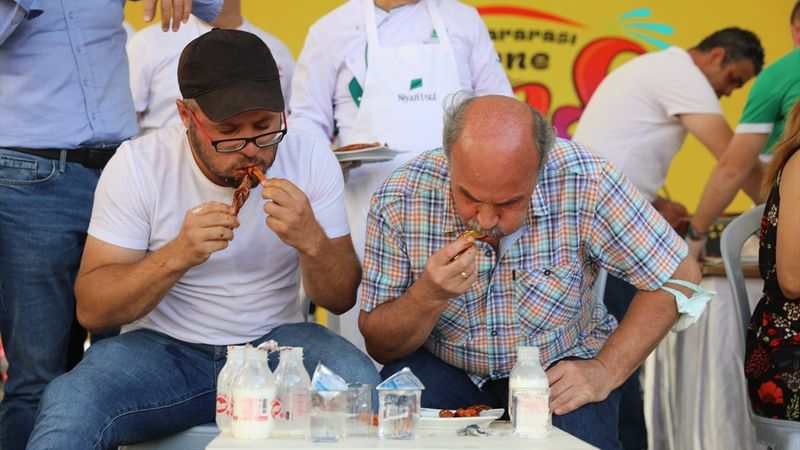 Edirne'deki ciğer festivalinden renkli görüntüler