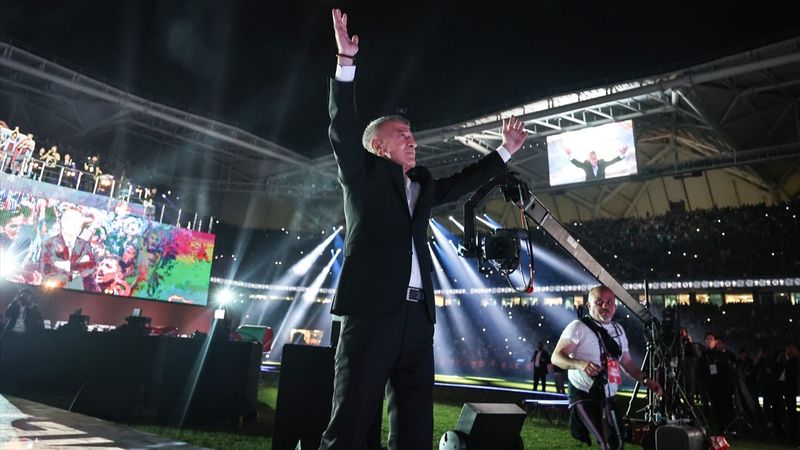 Ahmet Ağaoğlu: Bizler bu takımın birer hizmetçisiyiz