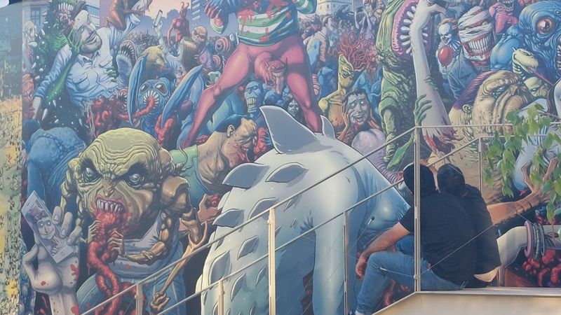 İBB, Müze Gazhane'de tepki çeken duvar kağıtlarını kaldırdı