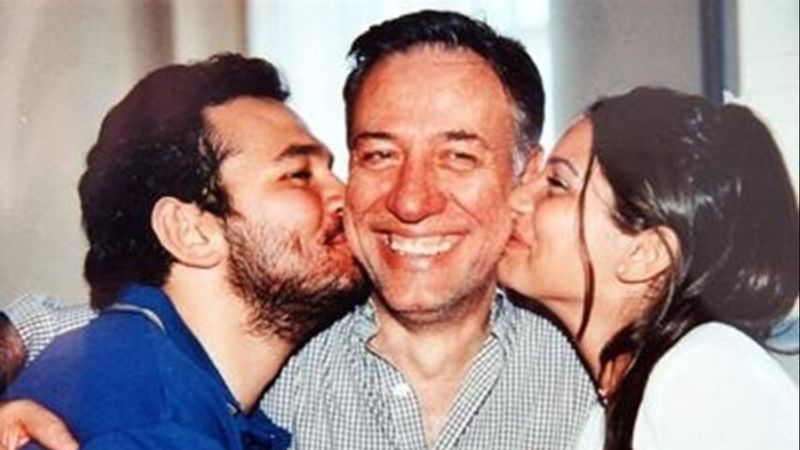 Görmek nasip olmadı...İşte usta oyuncu Kemal Sunal'ın torunları!
