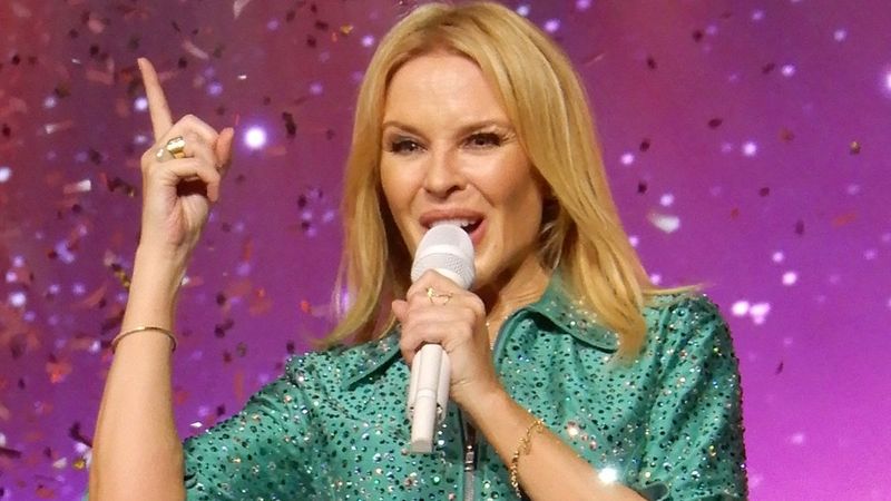 Dilan Çiçek Deniz, Kylie Minogue'la tanışacak