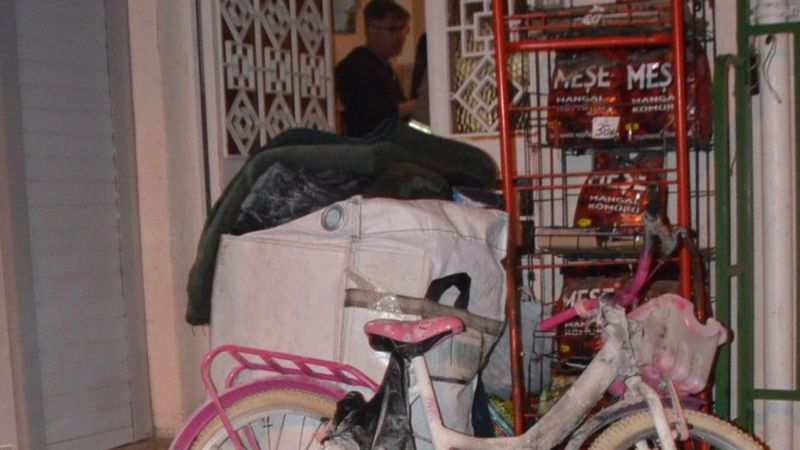 Avcılar'da apartmandaki eşyaları ateşe verip, kaçtı