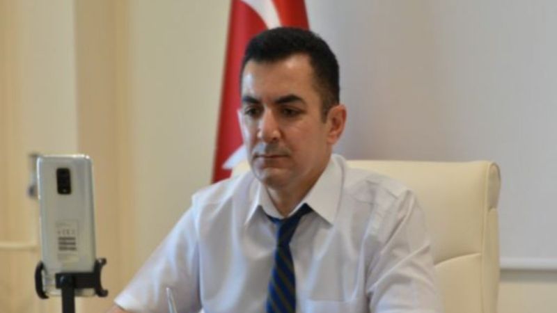 Osmaniye'de ders verdiği sırada kalp krizi geçirerek hayatını kaybetti