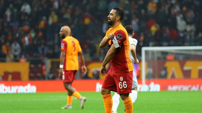 Arda Turan geleceği hakkında konuştu