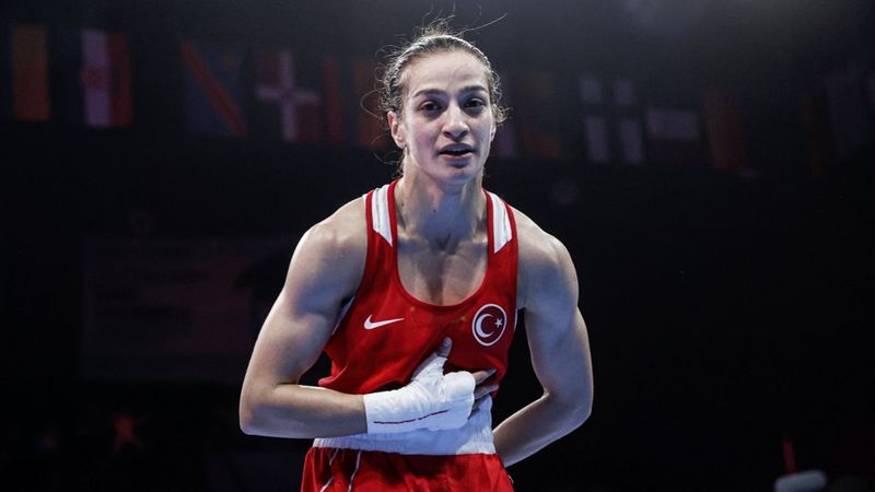 Kadın milli boksörlerimiz şampiyonada tarih yazdı