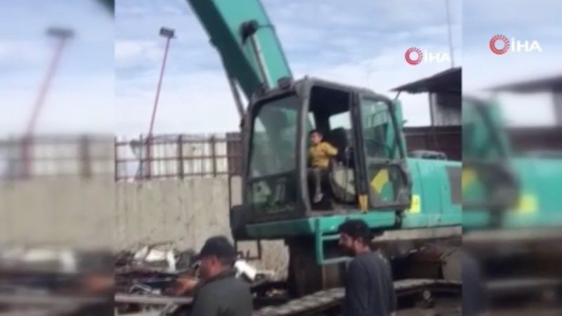 Ankara'da pes dedirten olay: Çocuğa iş makinesi kullandırdılar