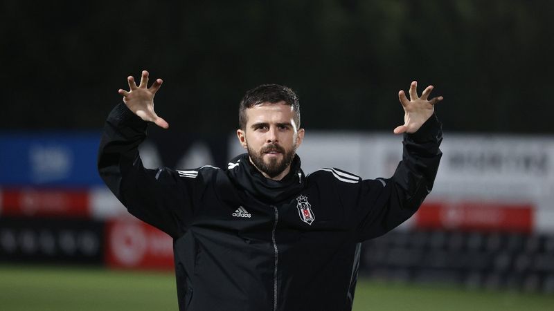 Pjanic, Beşiktaş'a veda mesajı yayınladı