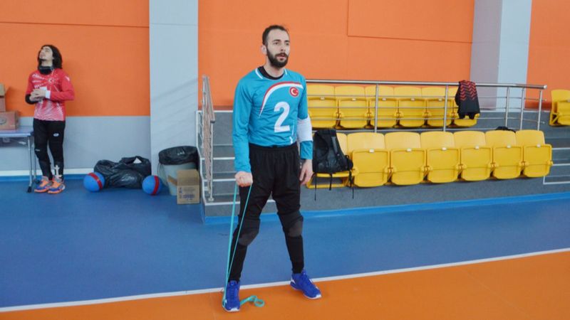 İzmir'deki görme engellinin spor tutkusu
