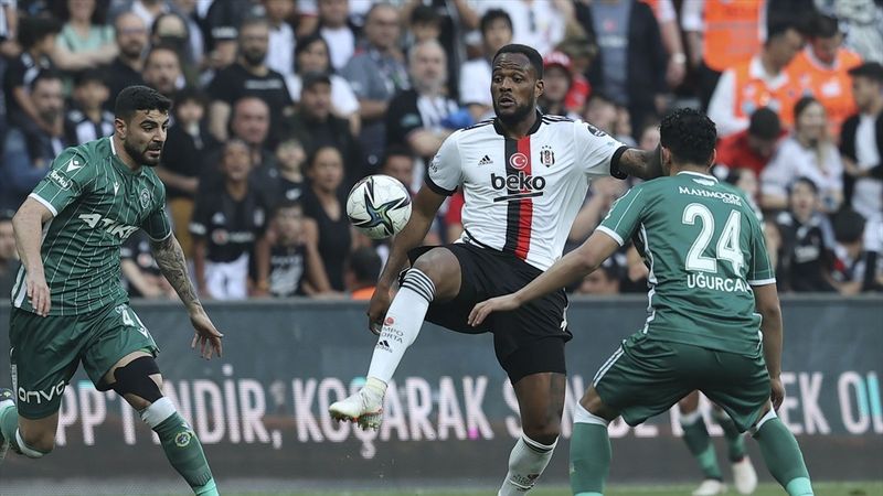 Beşiktaş, Konyaspor'la berabere kaldı