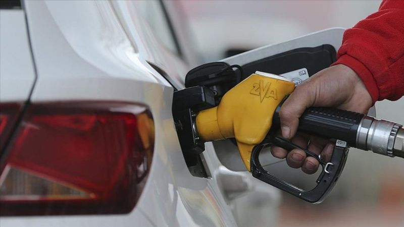Benzine 1 lira indirim geldi