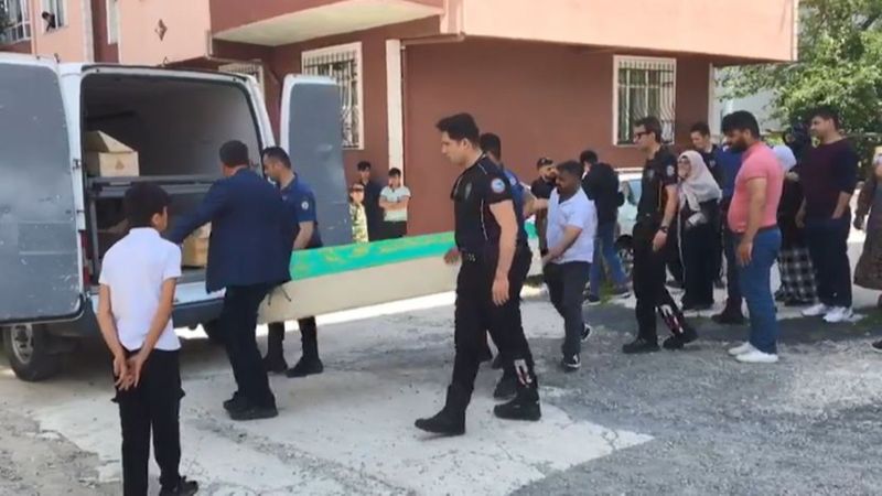 Tekirdağ'da cinnet getiren kadın, kızını bıçakla öldürdü