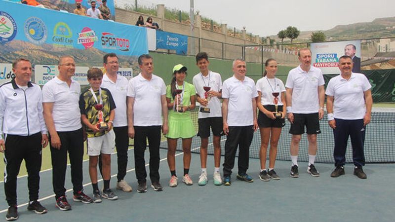 Cudi Cup Tenis Turnuvası'nda final maçları oynandı