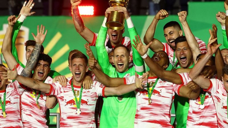 Almanya Kupası'nın sahibi Leipzig