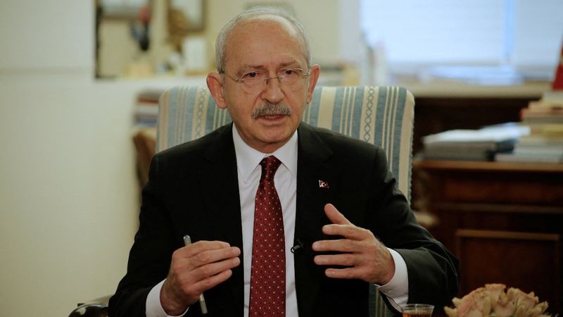 Kemal Kılıçdaroğlu'nun Alevi olması adaylığını etkiler mi anketi