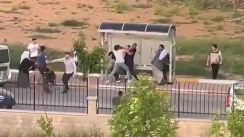 Şanlıurfa'da sürücülerin yol verme kavgası