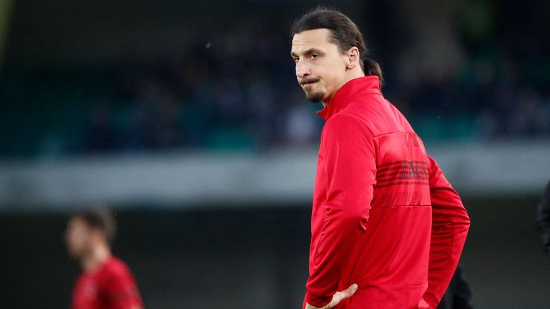 Ibrahimovic, 7-8 ay sahalardan uzak kalacak