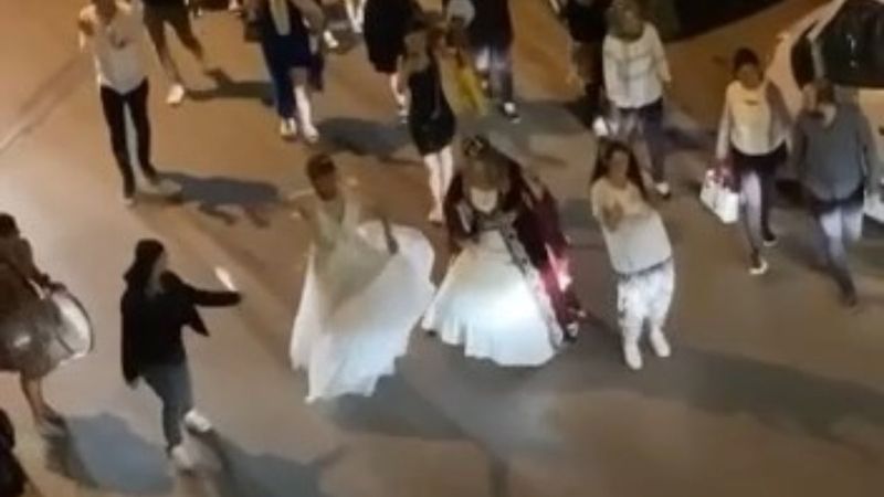 Bursa'da gelinlik giyen damat şaşkınlık yarattı