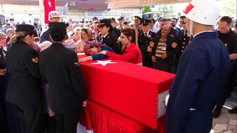 Pençe-Kilit operasyonu şehidi toprağa verildi