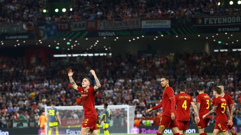 UEFA  Avrupa Konferans Ligi’nde şampiyon Roma oldu