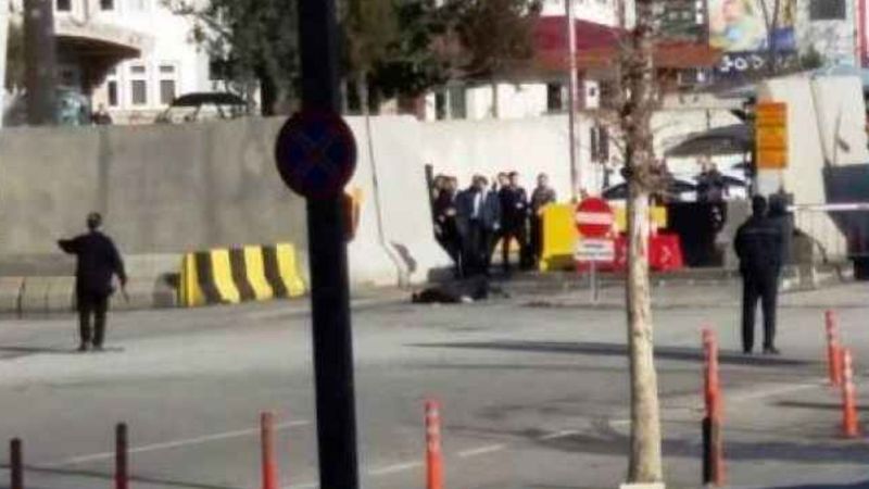 Gaziantep Emniyet Müdürlüğü'nde canlı bomba şüphelisi etkisiz hale getirildi